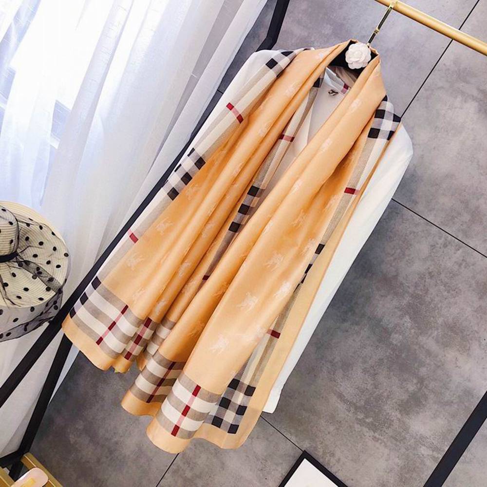 B**rry scarf
